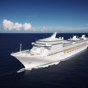 晴天の水平線を進む豪華クルーズ船 / Luxury cruise ship cruising toward the horizon on a clear day