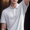 Young man in a white polo shirt raising his right arm, standing in a warmly lit room （白いポロシャツを着た若い男性が右腕を上げて、温かい照明の室内に立っている）