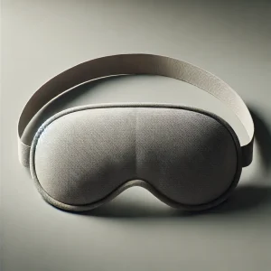 シンプルで顔にフィットしやすい設計のスタンダードなアイマスク
A standard eye mask with a simple, face-conforming shape