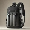 縦ストラップと収納力の高いデザインが特徴のスタイリッシュなバックパック A stylish backpack featuring vertical straps and a highly functional design